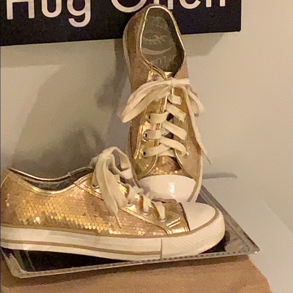 FREE WI PURCHGotta Flurt Sequined low top 5.5